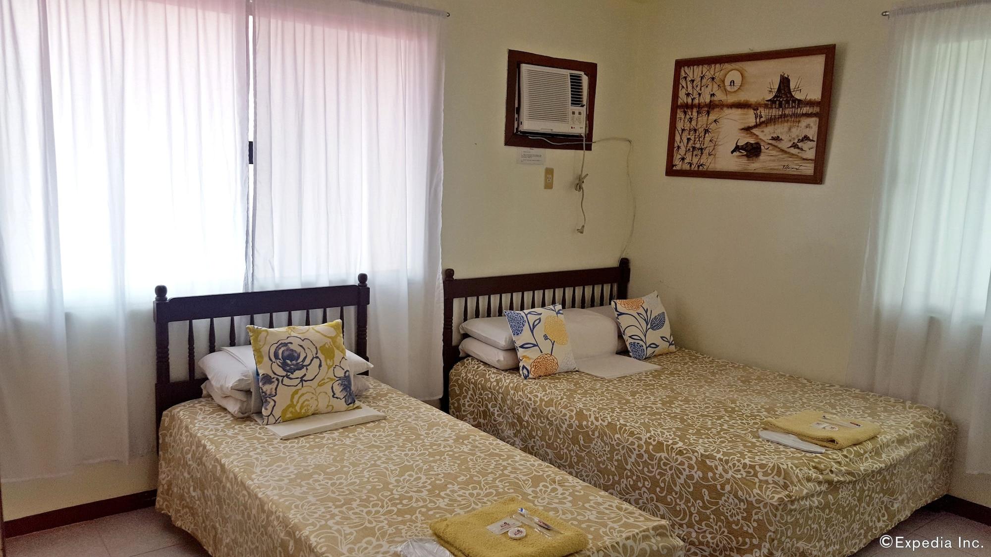Lola Itang Pension House Tiniguiban エクステリア 写真