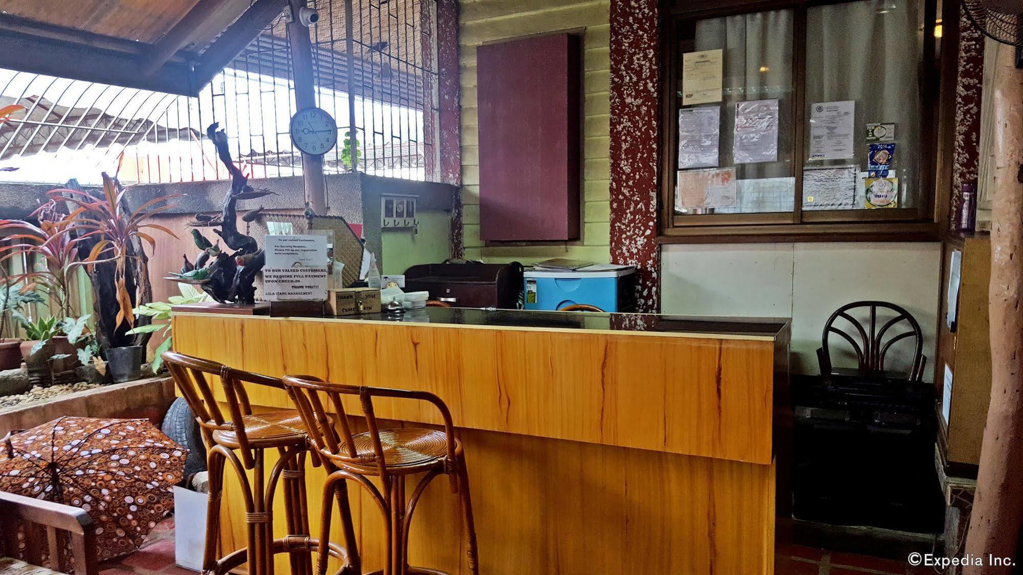 Lola Itang Pension House Tiniguiban エクステリア 写真