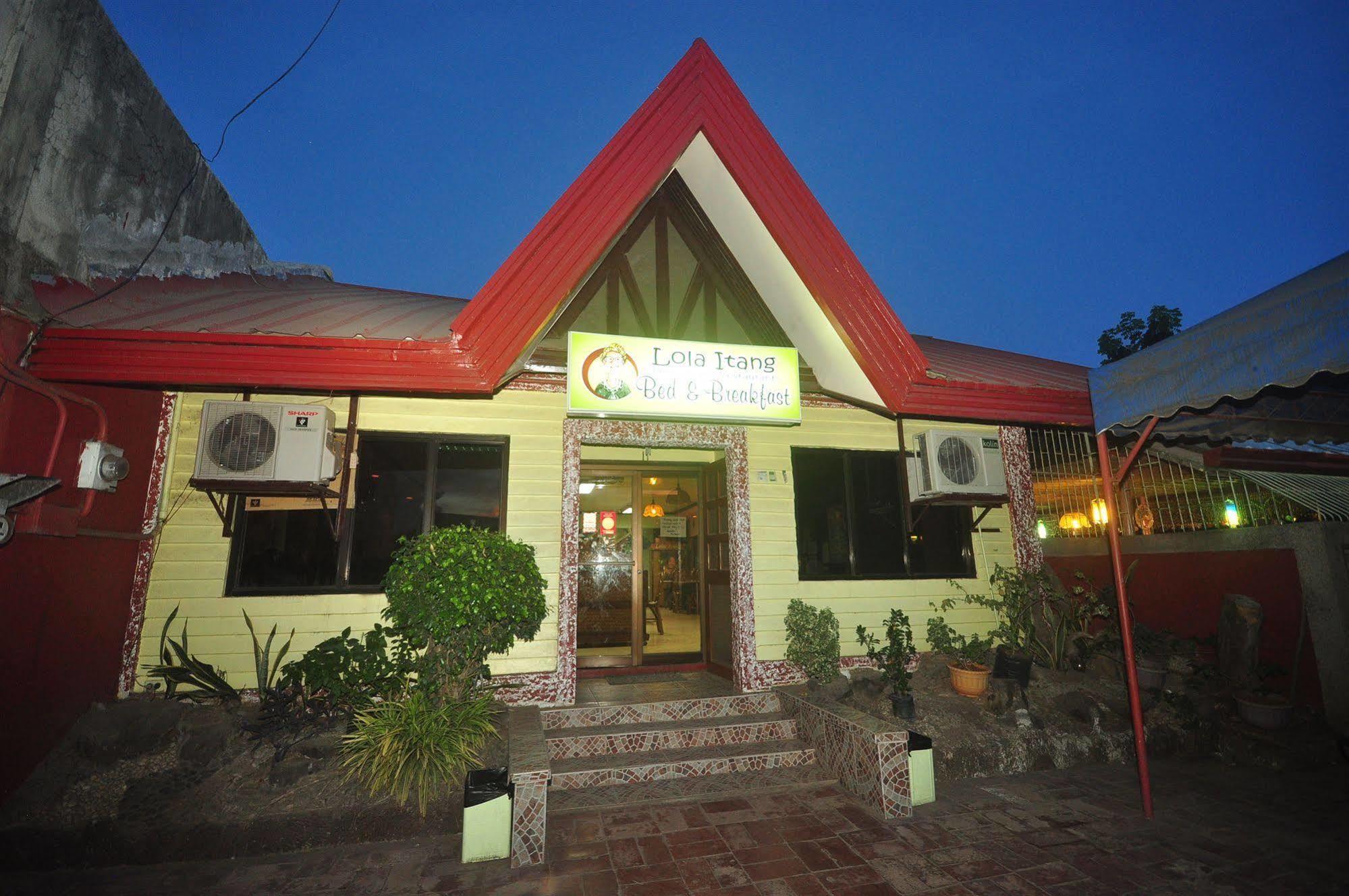 Lola Itang Pension House Tiniguiban エクステリア 写真