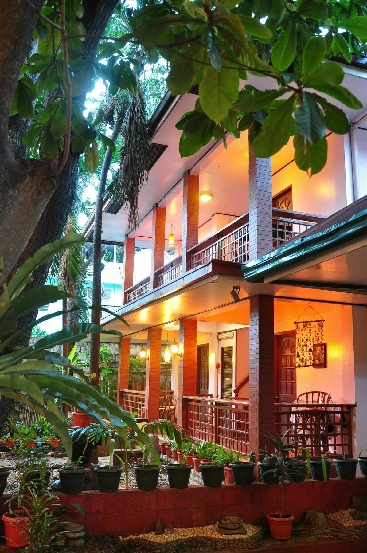 Lola Itang Pension House Tiniguiban エクステリア 写真